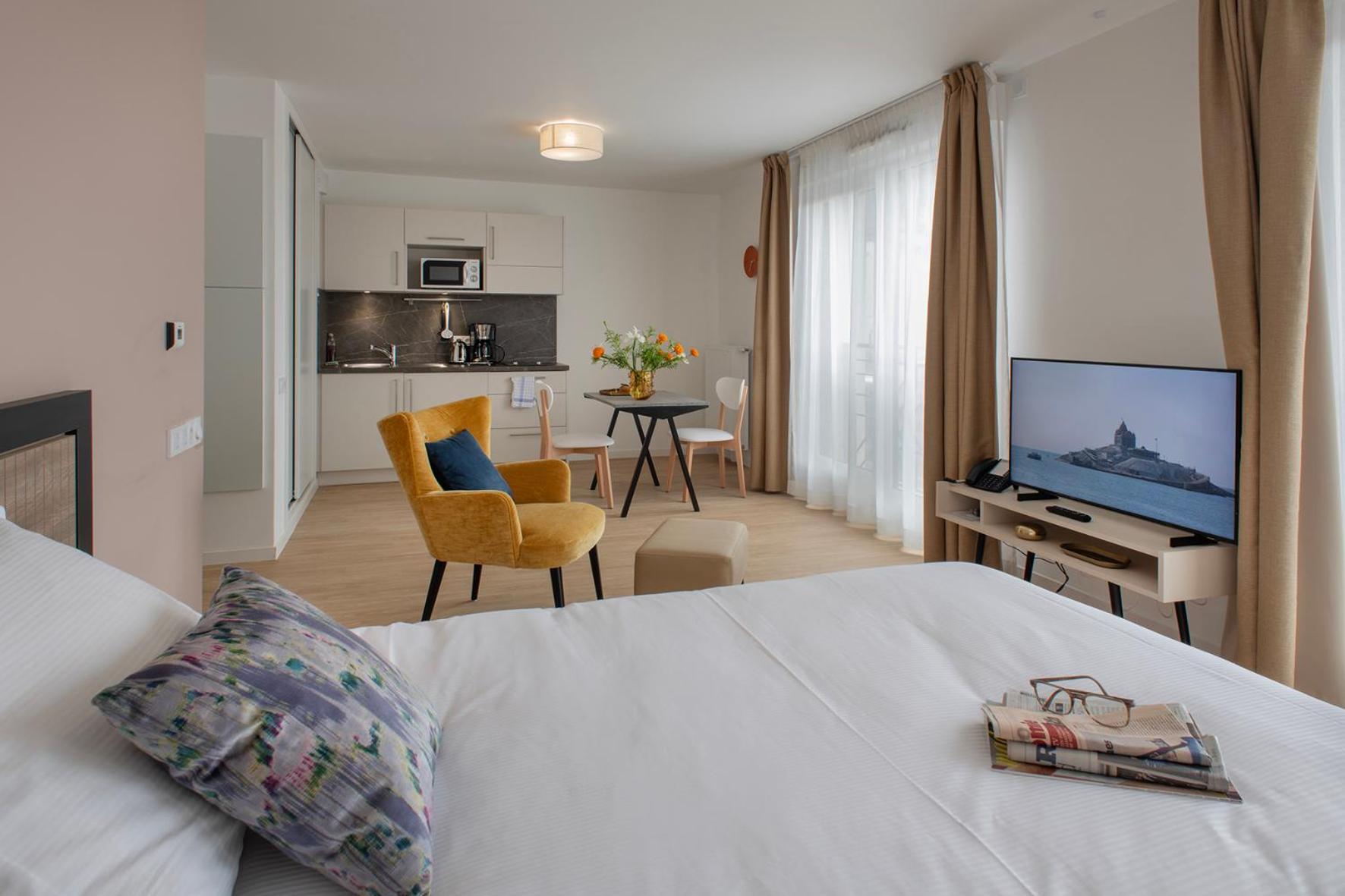 Domitys - Le Beryl Aparthotel Saint-Ouen  Exterior photo